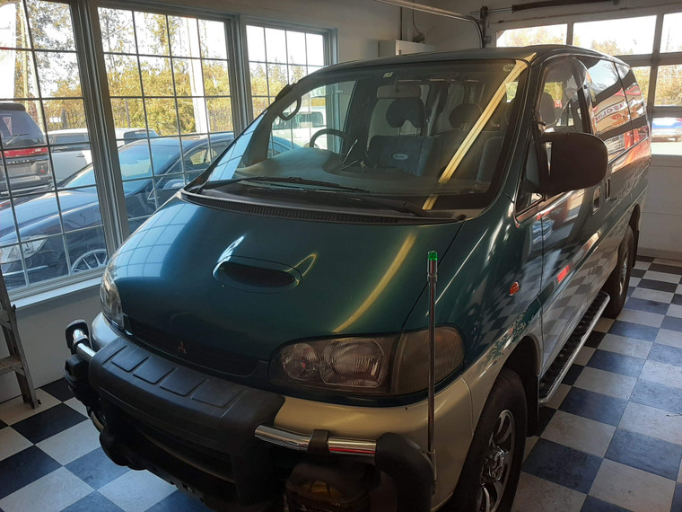 1997 Mitsubishi Delica Jasper diesel - SOLD