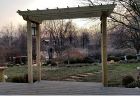 Gates, Arbors, & Pergolas Thumbnail