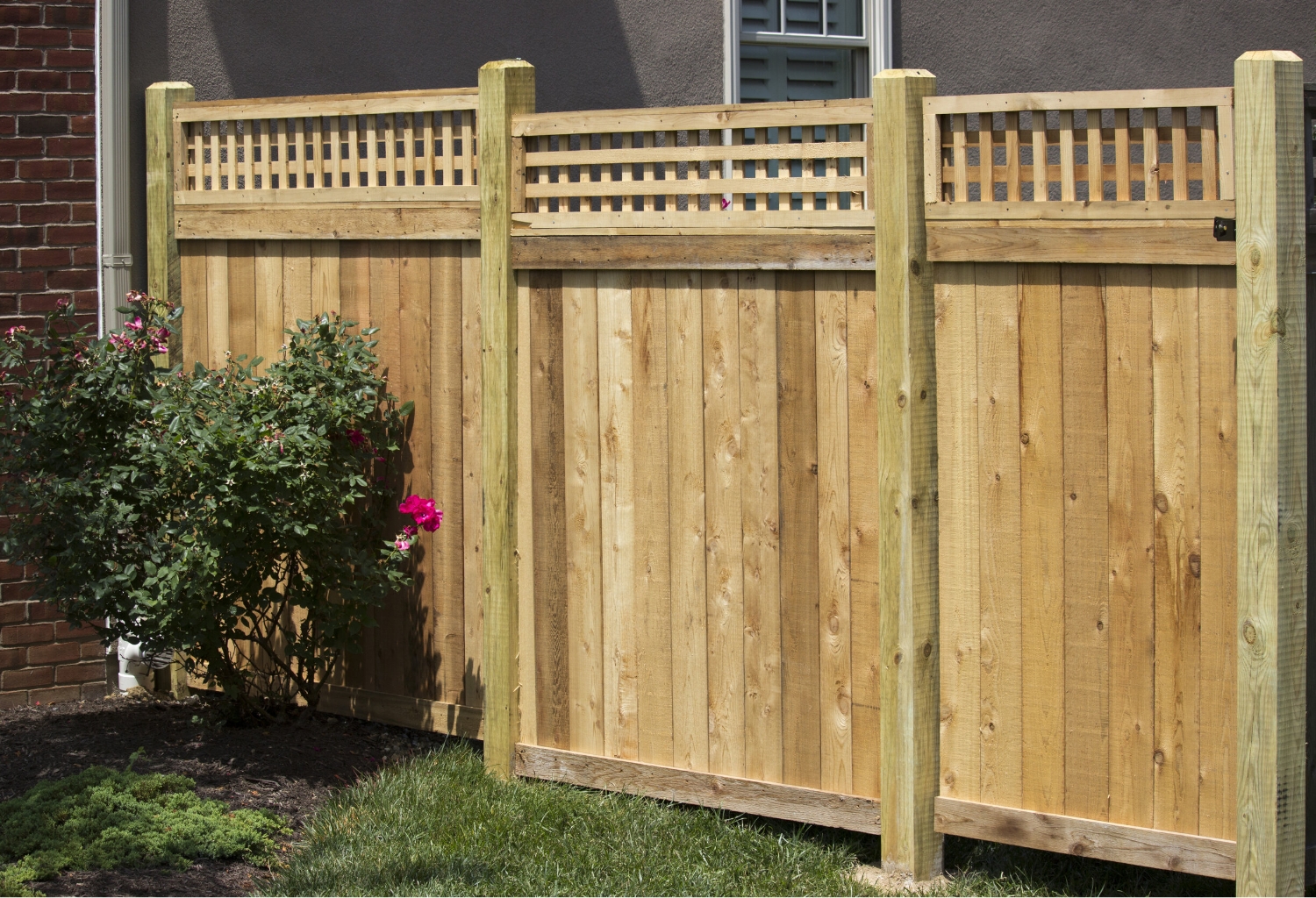 Wood Fence Image
