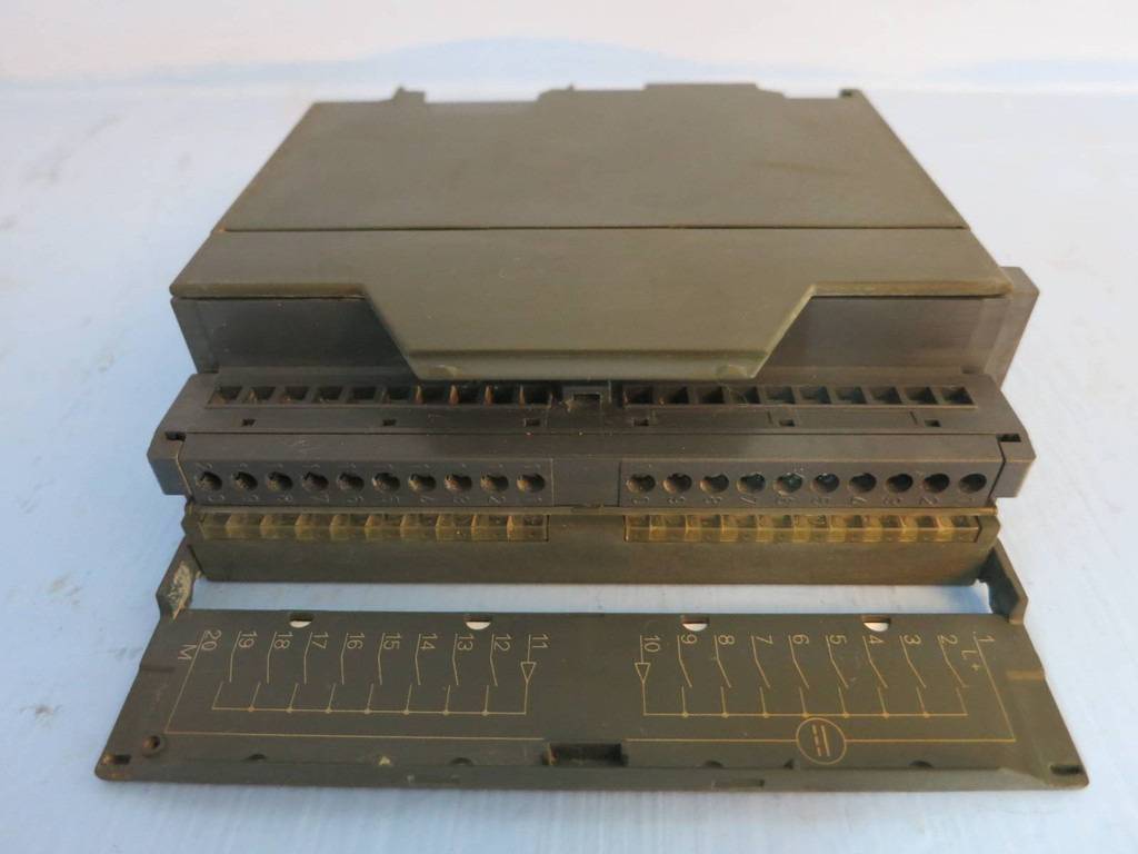 Siemens 1P 6ES7 321-7BH00-0AB0 Simatic S7 Module PLC Simadyn D 7BHOO-OABO S5 (PM1555-2)