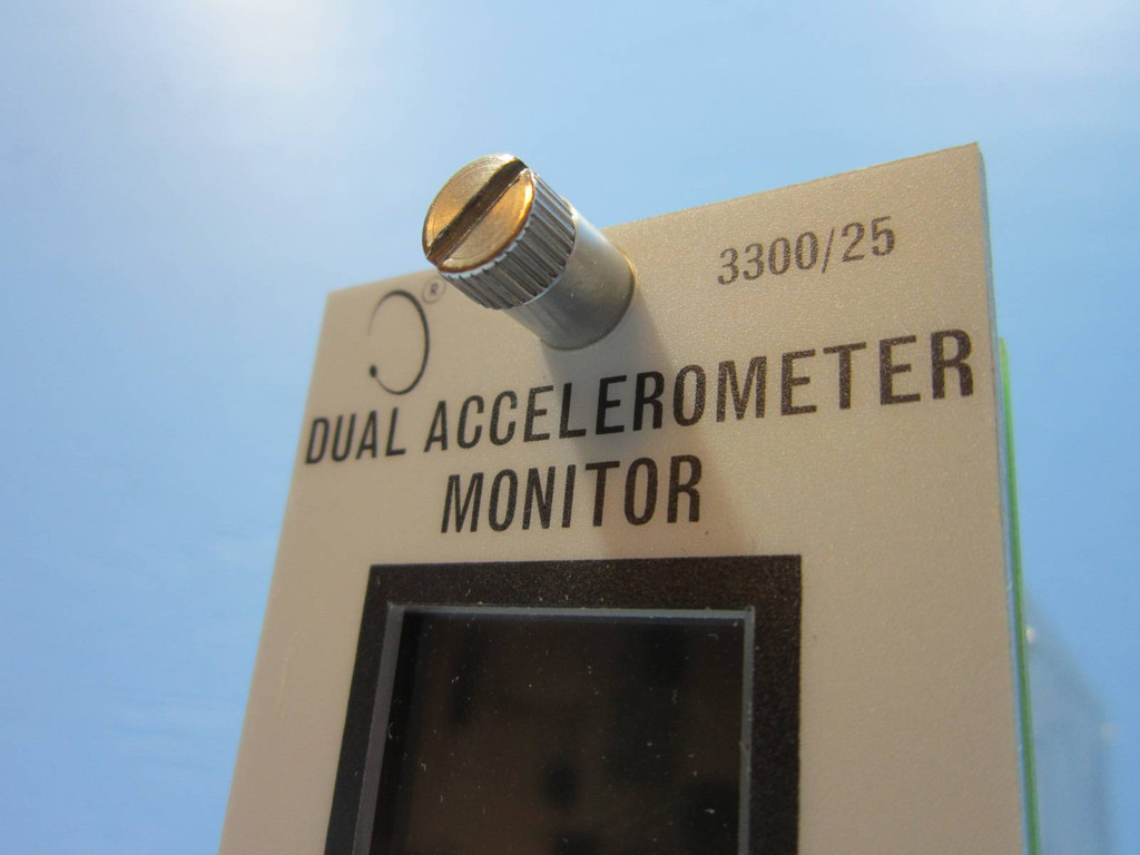 Bently Nevada Dual Accelerometer Monitor 3300/25-01-13-13-00-01-03-00 PLC 330025 (NP0885-1)