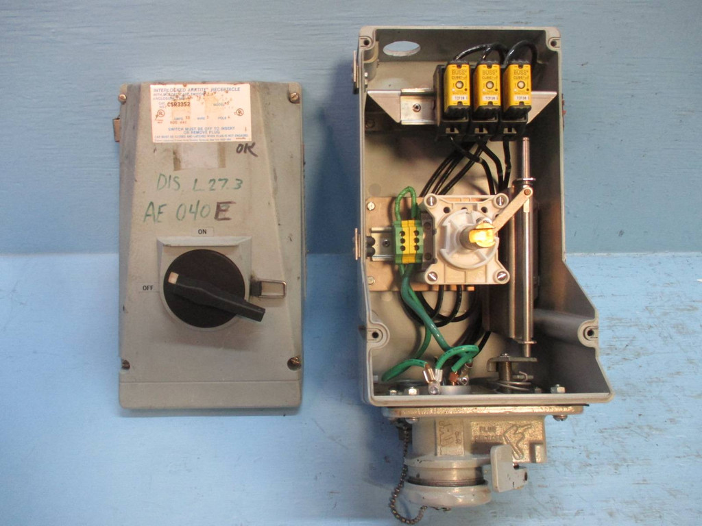 Crouse-Hinds CSR3352 Interlocked Arktite Receptacle 30 Amp 600 Vac 3 Wire 4 Pole (TK2004-4)