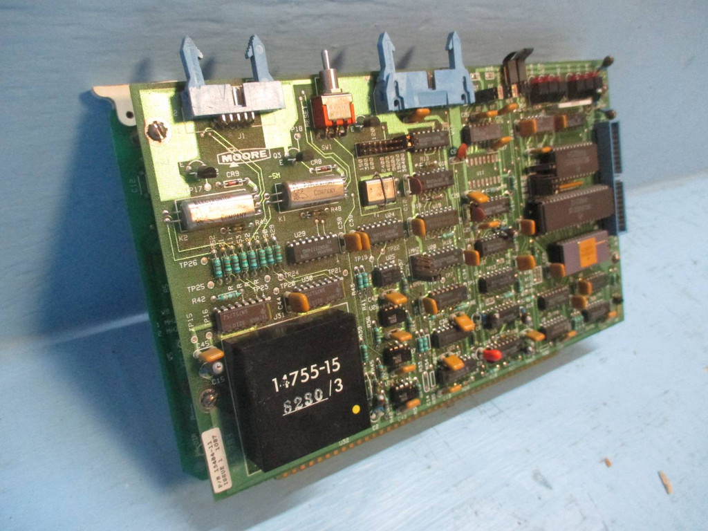 Moore 15737-87 BDA PCB PLC PC Board 15484-11 & 15737-11-11 Acromag (TK2121-1)