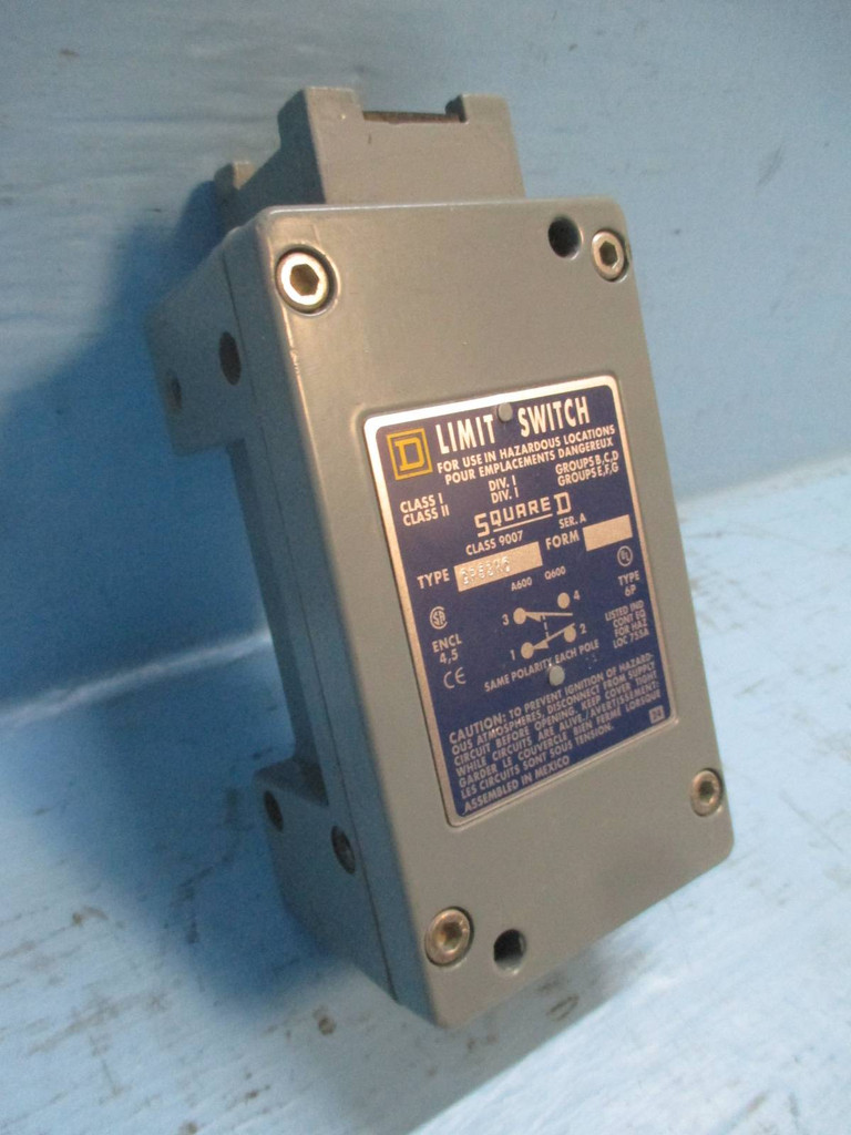 Square D 9007CR53KC Heavy Duty Limit Switch Series A 9007-CR53KC (TK2140-3)