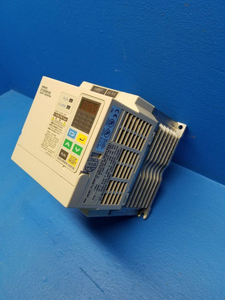 Omron Sysdrive 3G3EV-A4007M-CE Inverter Drive 3 Phase 2.6kVA 3.4A Amp 0-460V (MM0697-1)