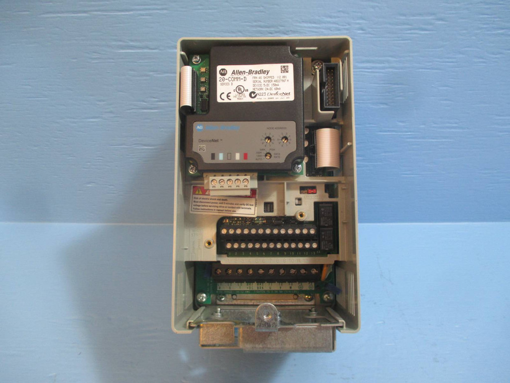 Allen Bradley 20AB2P2A0AYNNNC0 Ser A PowerFlex 70 AC Drive 0.5HP 240V (MM0208-1)