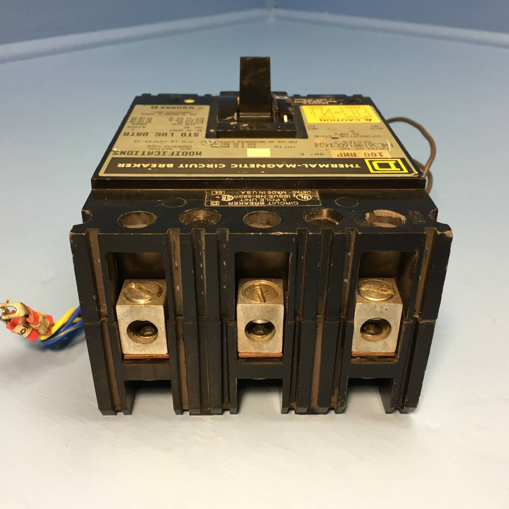 Square D FHL3610016DC1684 100A DC Circuit Breaker w/ Aux & UVR 500V 3P 100 Amp (EM2120-1)