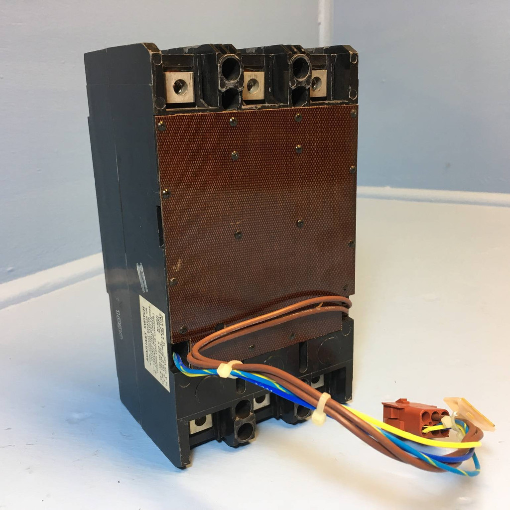 Square D KAF36000M1616 400A Molded Case Switch w/ Aux & UV Trip 600V 3P 400 Amp (EM2465-2)