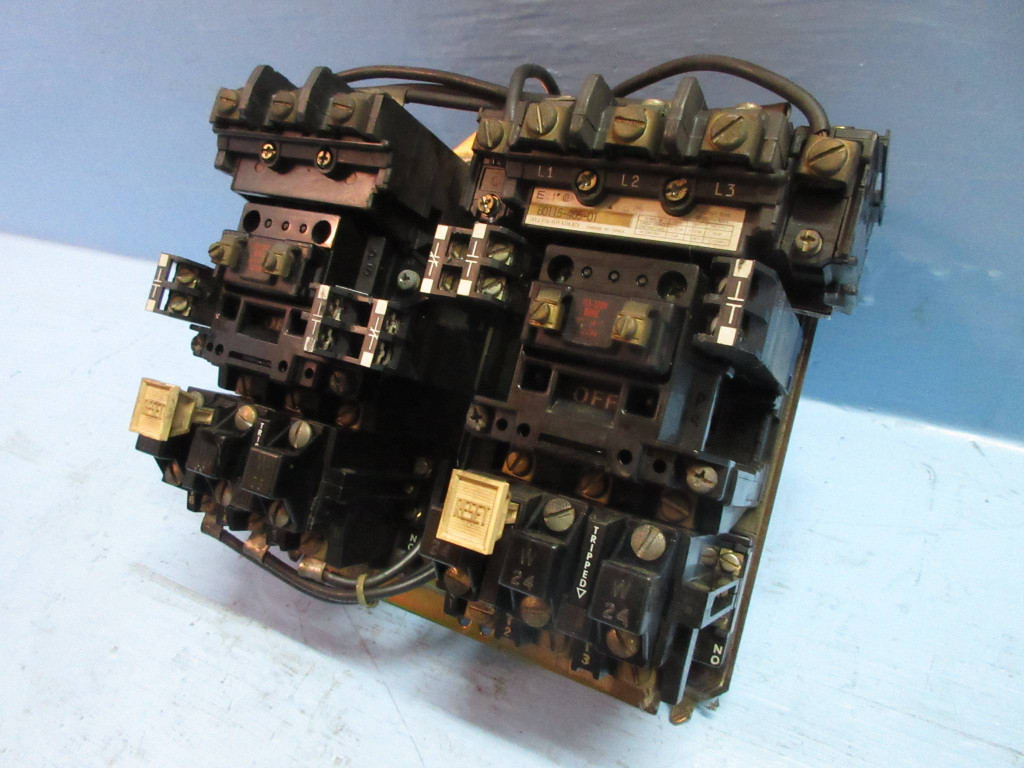 Allen Bradley 80115-405-01 Size 1 Two-Speed Reversing Starter 120V Coil Sz1 A-B (TK3653-1)