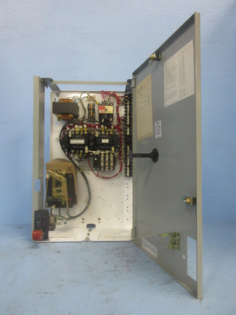 General Electric GE 8000 Size 1 Reversing Starter 3 Amp Breaker 24" MCC Bucket (TK4190-140)