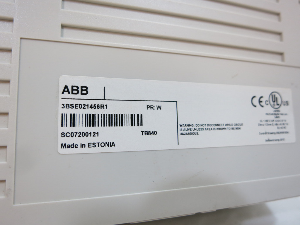 ABB TB840 3BSE021456R1 PR:W PLC Module TB 840 S800 Modulebus Cluster Modem (NP2135-8)