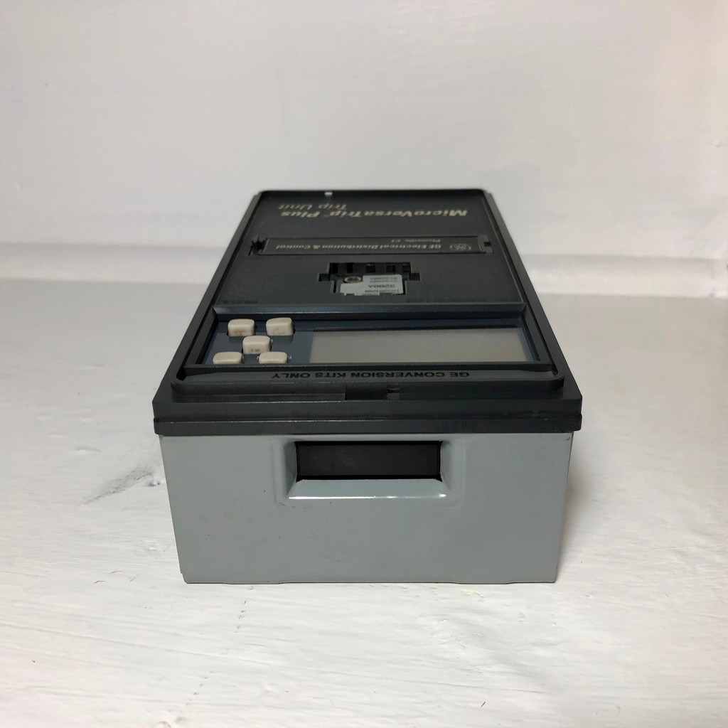 GE AKR75C3F3205 MicroVersaTrip Plus Trip Unit w/ 3200 Amp Plug TR32B3200 LSIG (EM3135-1)