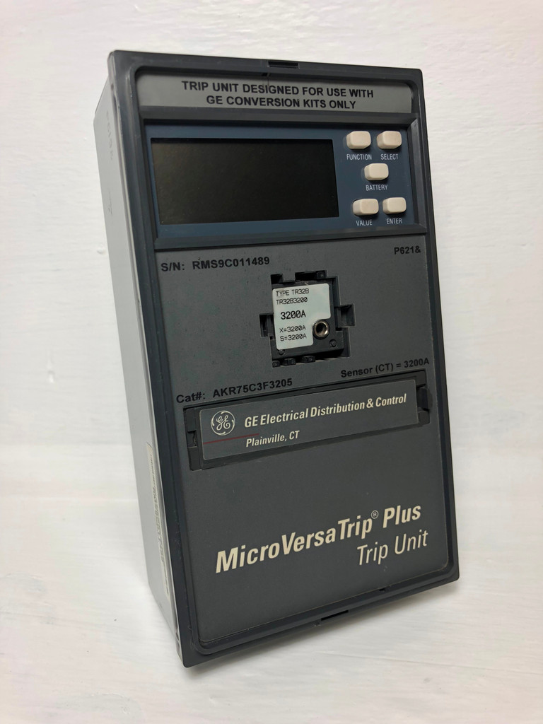 GE AKR75C3F3205 MicroVersaTrip Plus Trip Unit w/ 3200 Amp Plug TR32B3200 LSIG (EM3135-1)