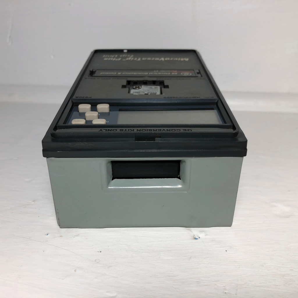 GE AKR3SC3F0805 800A MicroVersaTrip Plus Trip Unit w/ 800 Amp Plug TR8B800 LSIG (EM3145-5)