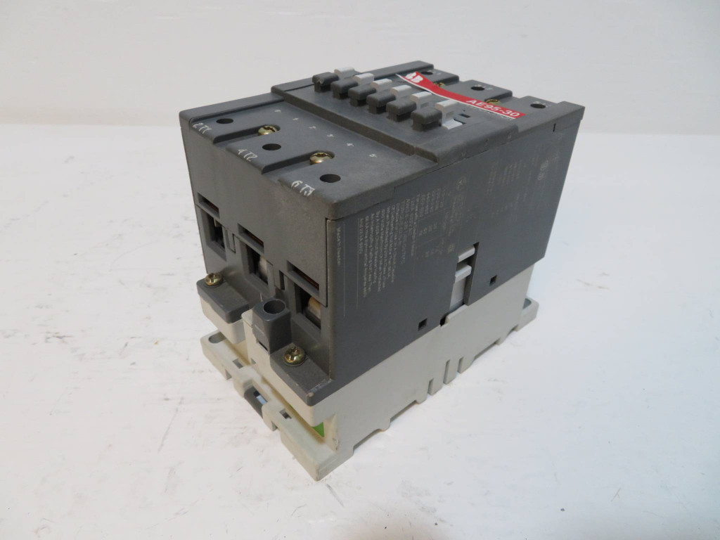 ABB AE95-30 Contactor 600V 145 Amp 75 HP 48VDC Coil AE19530 160A 24 V 30 HP (NP2222-16)