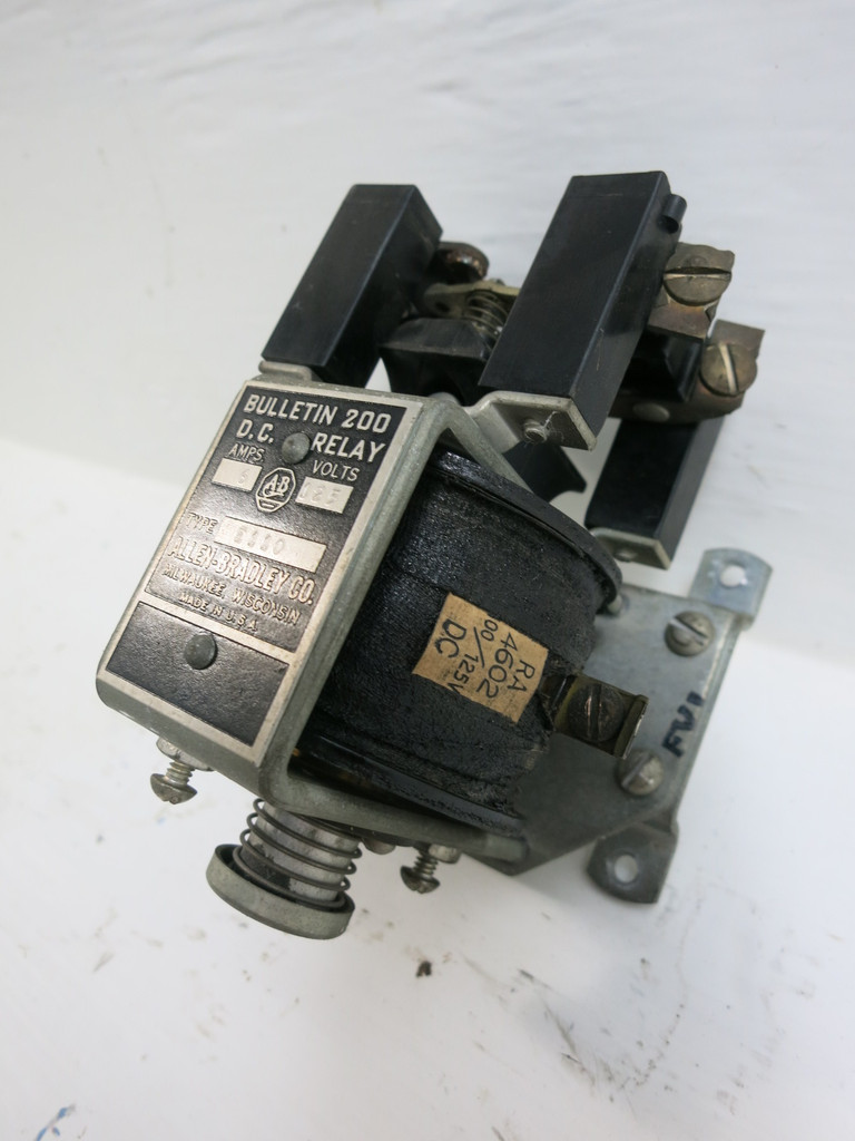 Allen Bradley E-110 Bulletin 200 D.C. Relay 5A 125V DC Relay (TK4693-23)