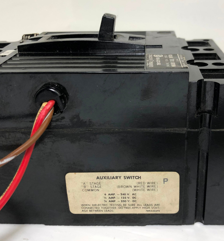 GE TEB132Y100 100A Molded Case Switch w/ Aux 240 VAC 3P 100 Amp General Electric (EM3431-1)