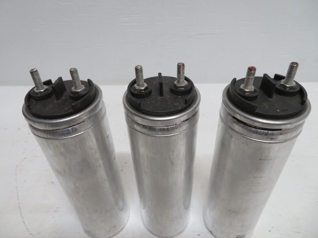 Lot of 3 EPCOS 12-817416-00 Capacitor B32361-S5926-A080 92 uF 580V URAC 1090V (NP2280-10)