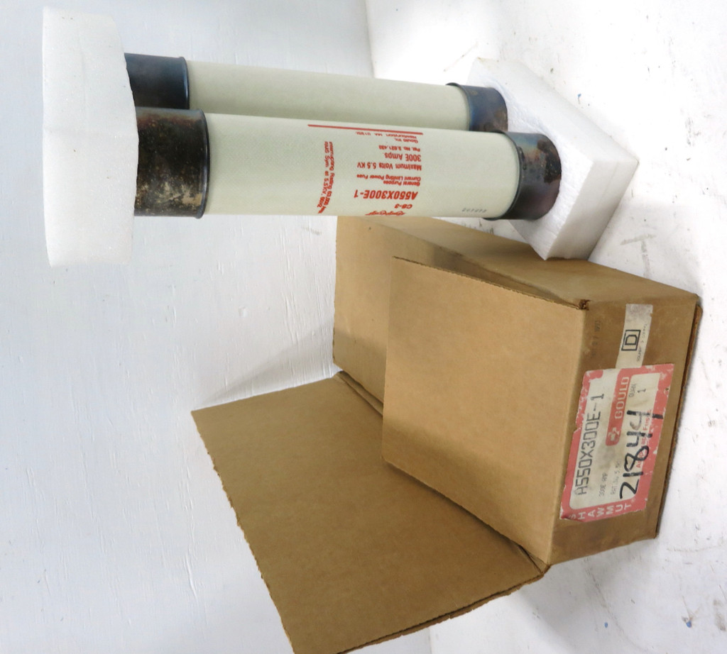 NEW Gould Shawmut A550X300E-1 300E Amp 5.5kV Amp-trap Fuse CS-3 300A NIB (DW2297-2)