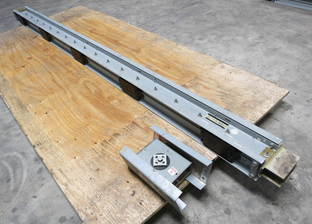 GE Spectra Busway 10' Plug-In 1000A 600V 3PH 3W Bus Bar Duct 1000 Amp 10ft 120" (DW2337-1)