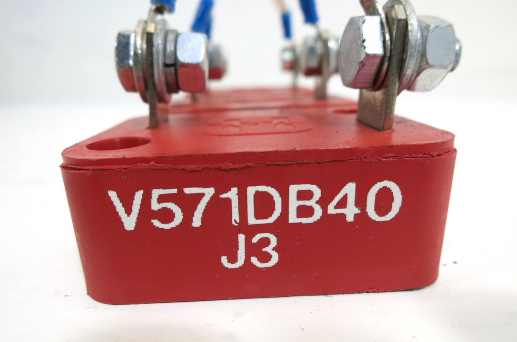 Littelfuse V571DB40 J3 Varistor DB Series Transient Surge Suppressor (LOT OF 3) (DW2440-4)