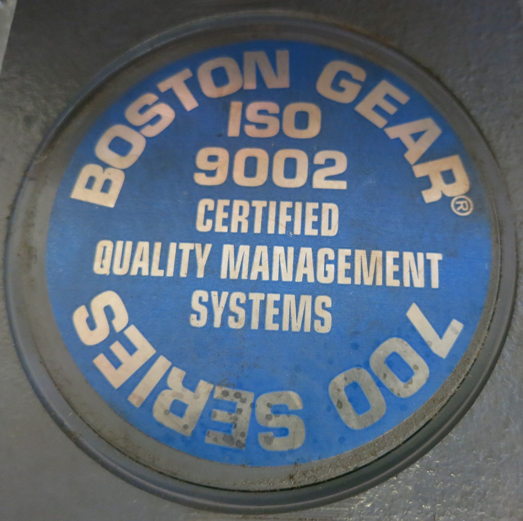 Boston Gear F726-40-B5-G Gear Speed Reducer ISO 9002 700 Series Ratio 40:1 (GA0367-1)