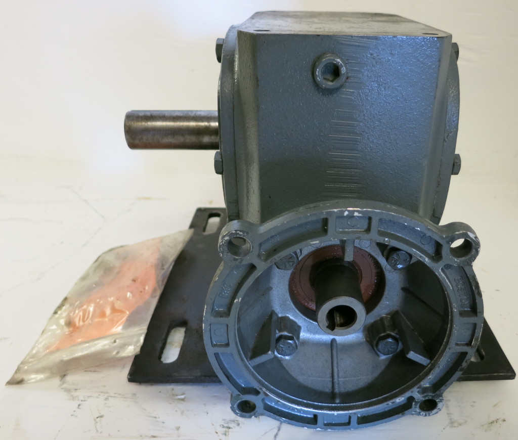 Boston Gear F726-40-B5-G Gear Speed Reducer ISO 9002 700 Series Ratio 40:1 (GA0367-1)