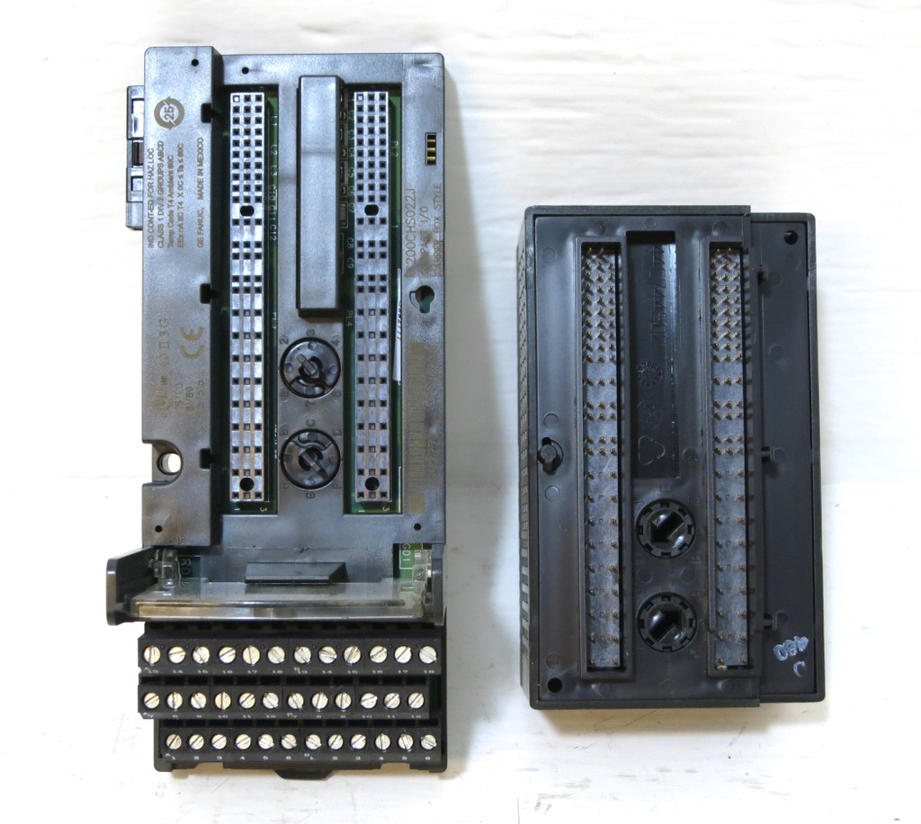 GE Fanuc IC200MDL330F Output Module VersaMax w/ Base IC200CHS022J Micro PLC (DW2644-1)