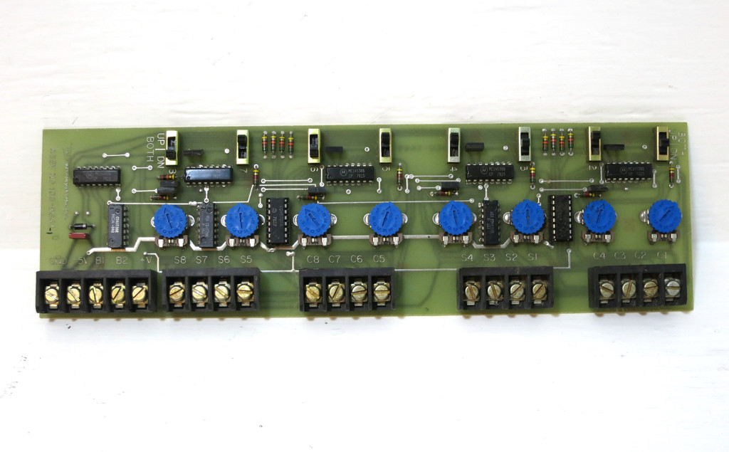 Astrosystems 100-5667-1 PLC Control I/O Circuit Board 100-5669 Card PCB (DW3222-1)