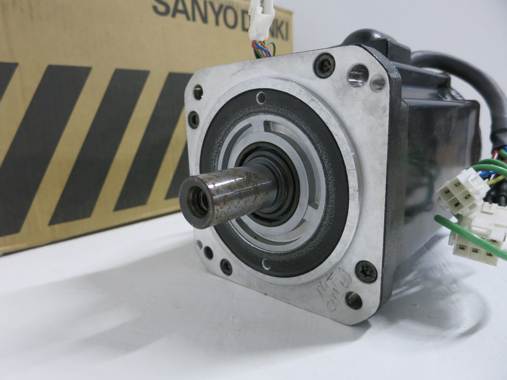 New Sanyo Denki P60B13250HCRSJ Nachi AC Servo Motor 2.5 kW 2000-RPM NIB (GA0693-22)