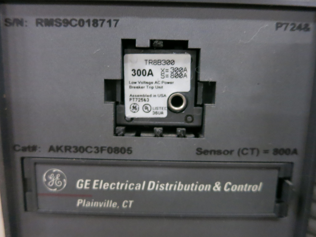 GE AKR-5A-30 800A MO Air Breaker LSIG 300 Amp Plug AKR30C3F0805 General Electric (DW4665-2)