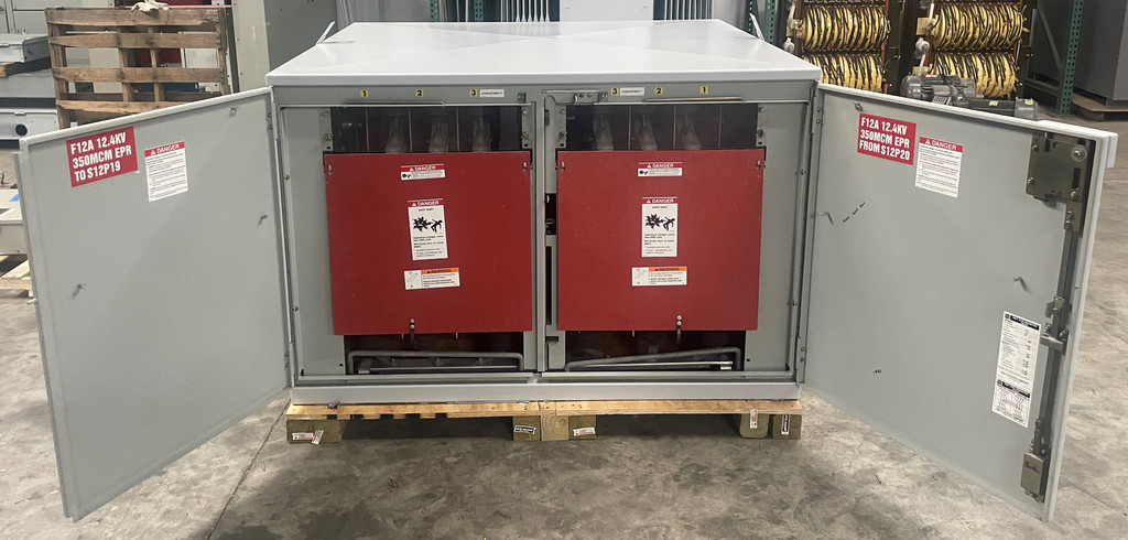 S&C Pad-Mounted Gear 17kV 600A PMH-10 High Voltage 3R HV 4x Mini-Rupter Switch (PM3217-1)