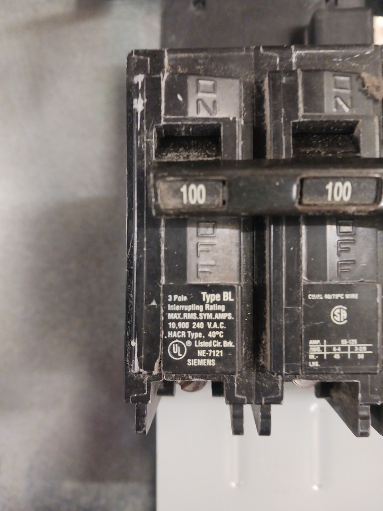 Siemens 100A Main Breaker S1 Panelboard 208Y/120V 3PH 4W 100 Amp S1C18BL100CTS (BJ0473-1)