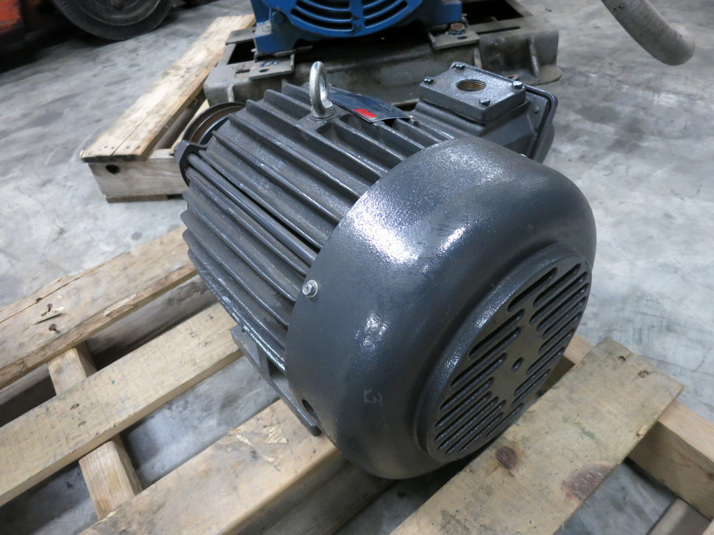 Dayton 2MXV1 AEHH-8N 7.5 HP AC Motor 3PH 208-230/460V 1775 RPM 213T TEFC (DW5662-1)