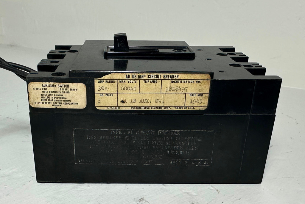 Westinghouse FA3030 30A AB De-Ion Circuit Breaker w/ Aux 600V 3P 38E8497 30 Amp (EM4862-2)