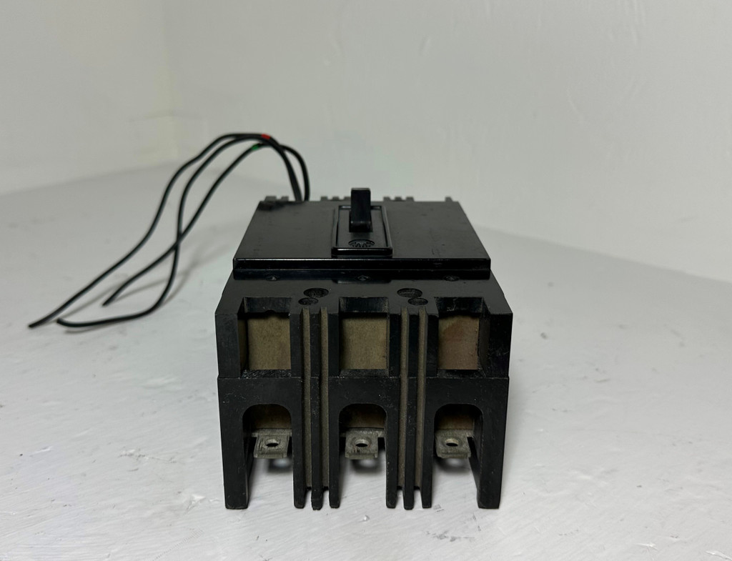 Westinghouse FA3030 30A AB De-Ion Circuit Breaker w/ Aux 600V 3P 38E8497 30 Amp (EM4862-2)