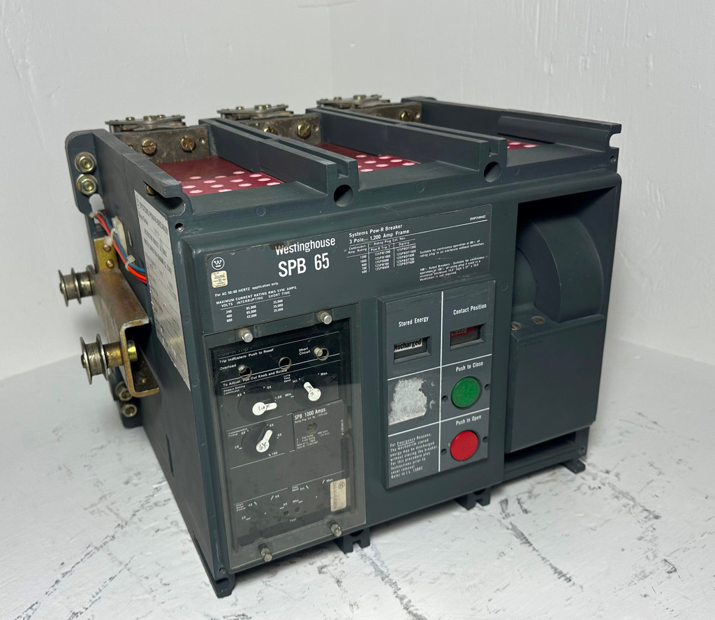 Westinghouse SPB 65 1200A LI Drawout Circuit Breaker w/ 1000 Amp Plug & Shunt MO (EM4896-1)