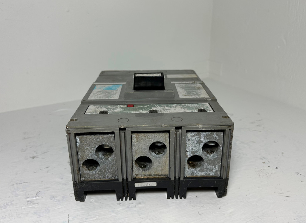 Siemens JXD63B225 225A Sentron Circuit Breaker 225 Amp Trip 3P JXD6-A ITE flaw (EM4908-1)