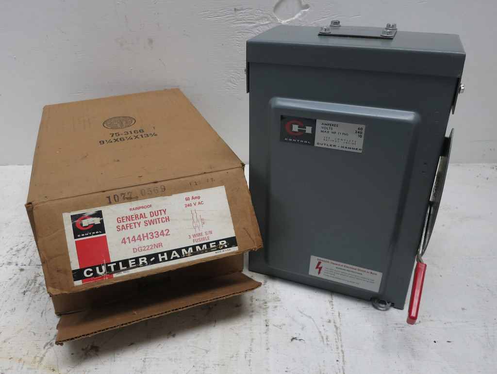 NEW Cutler Hammer DG222NR 60A 240V Fusible Safety Switch Disconnect 1PH 2P 3R (DW5849-1)