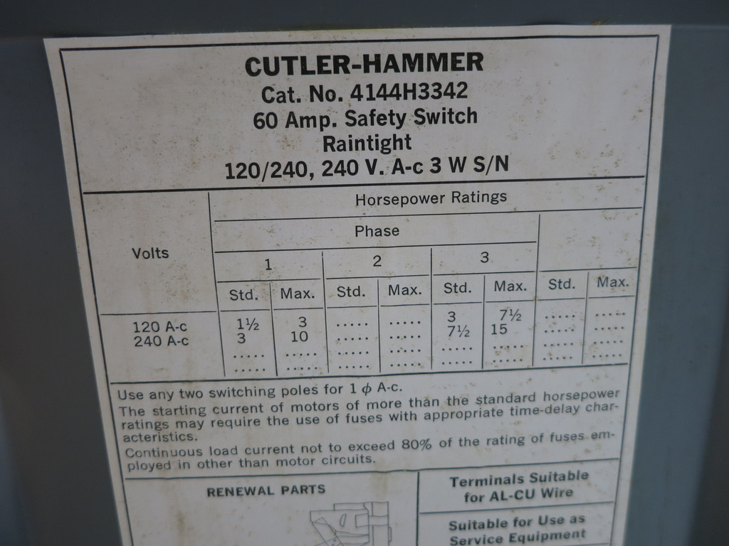 NEW Cutler Hammer DG222NR 60A 240V Fusible Safety Switch Disconnect 1PH 2P 3R (DW5849-1)