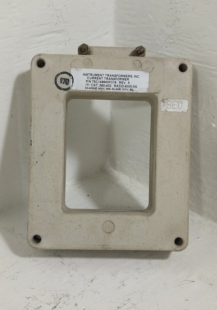 Instrument Transformers 560-402 Current Transformer Ratio 4000:5A CT Rev.5 (BJ0730-1)