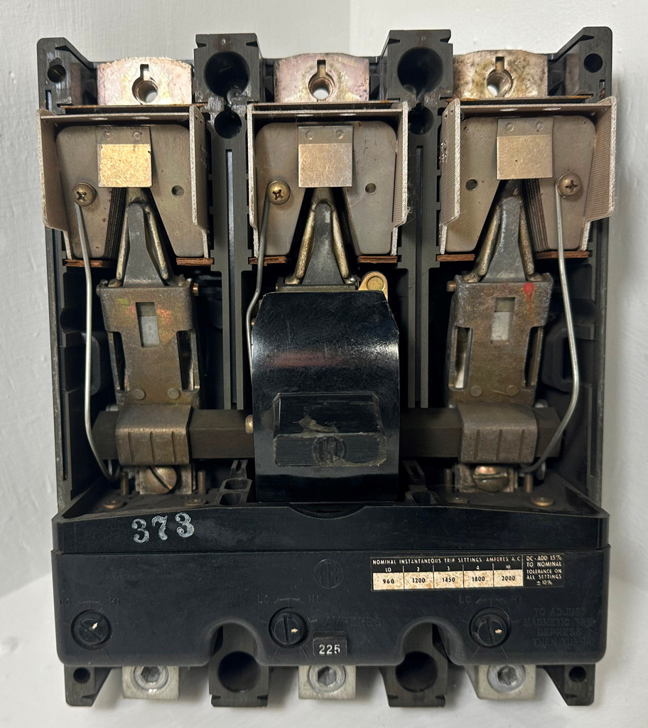 I-T-E JL3-F400 400A Circuit Breaker w/ 225 Amp Trip JL3F400 600V 3P ITE JL3F225 (EM5015-1)