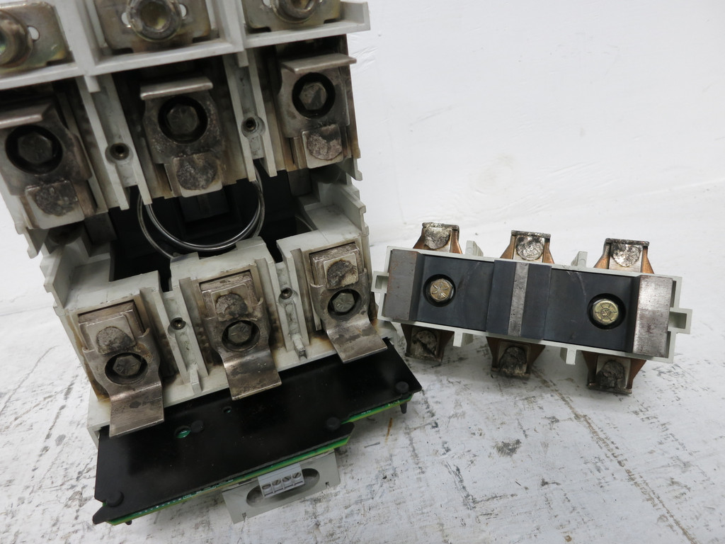 Cutler Hammer W201K6CF Advantage Size 6 Contactor 120V Coil 1A96731C01 D.001 (DW6069-1)