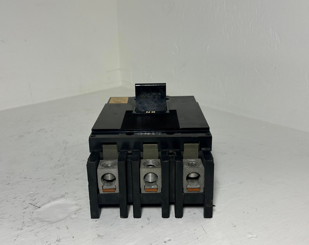 Square D 997319 175A Circuit Breaker 480/600V Type ML3 3 Pole ML3175 175 Amp (EM5073-1)