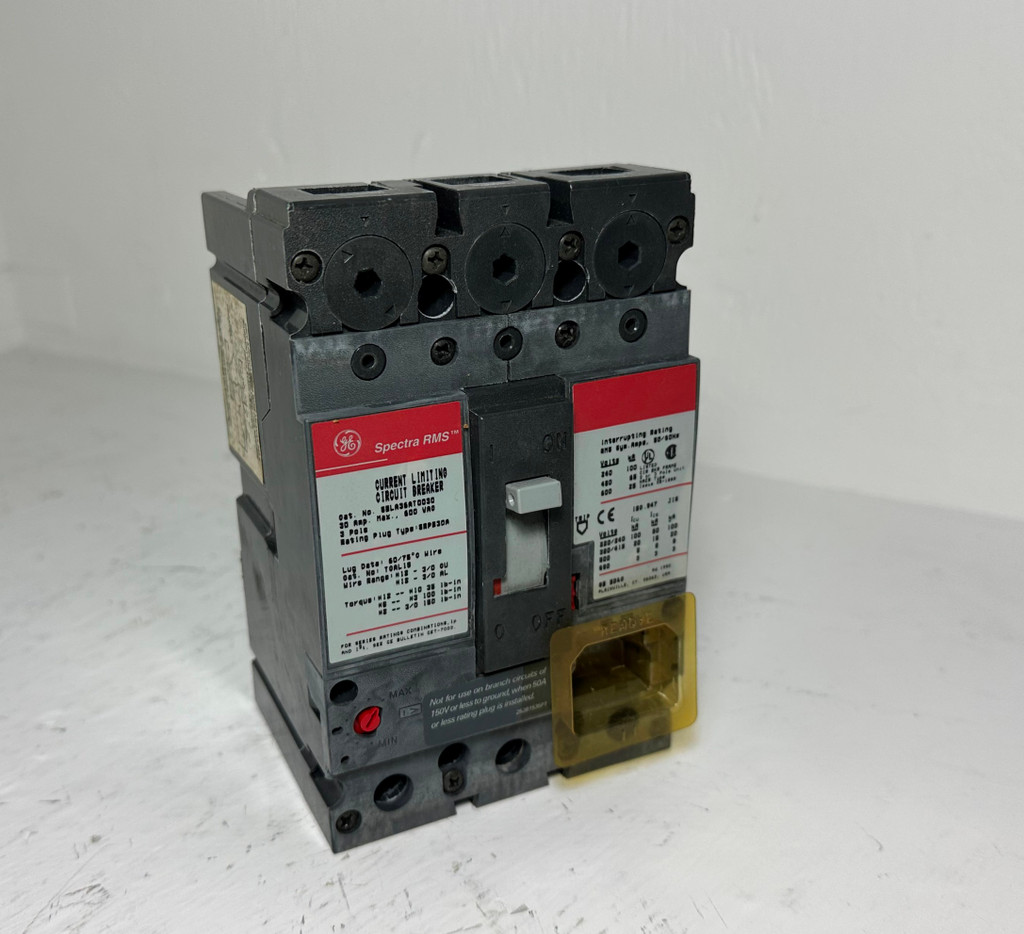 NEW GE SELA36AT0030 30A Spectra Circuit Breaker 30 Amp 3P General Electric NIB (EM5076-5)