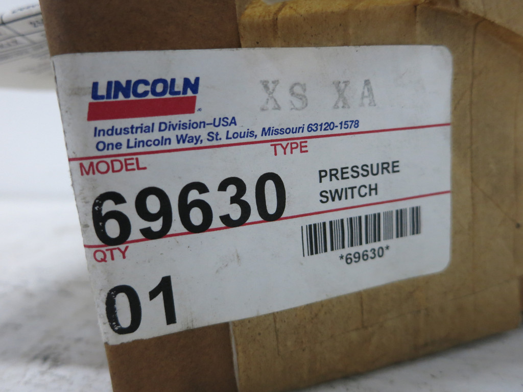 NEW Lincoln 69630 Pressure Actuated Switch 250-3000 PSI Adjustable 7000PSI Proof (DW6236-1)