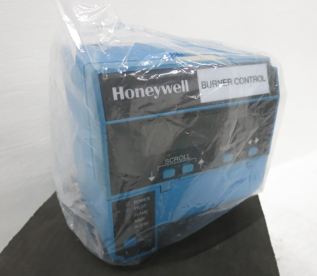 NEW Honeywell RM7838-B-1013 Burner Control Module Temperature Controller 7800 (DW6246-1)