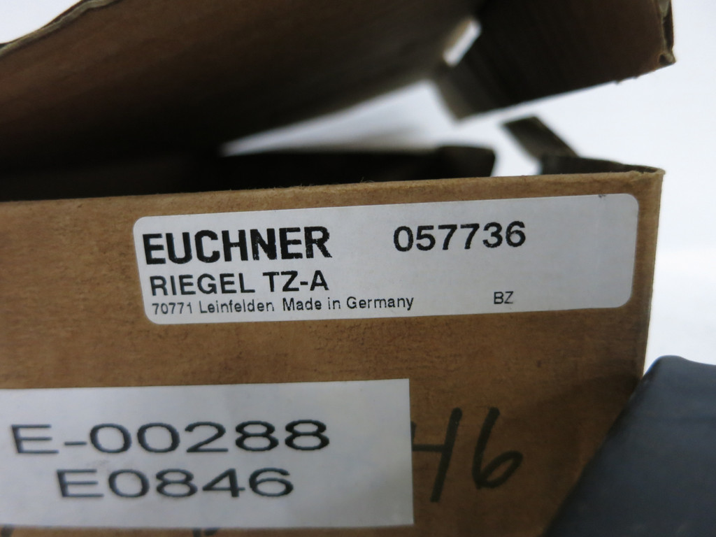 NEW Euchner 057736 Safety Bolt Riegel TZ-A Steel Actuator Switch Bracket (DW6245-3)
