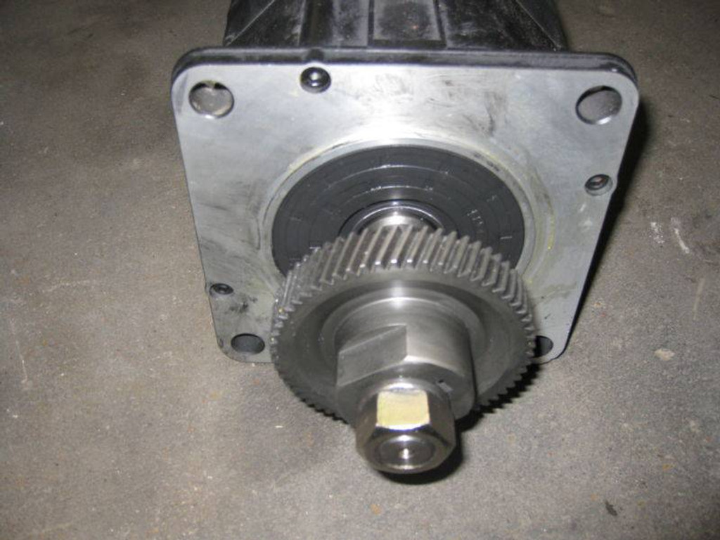 Fanuc A06B-0501-B756 AC Servo Motor 2000 rpm Model 10 Plug Terminal Flaw (EBI1334-1)