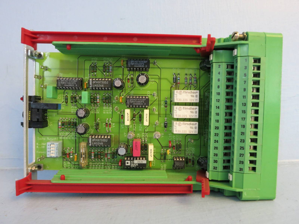 Mahlo K 1224 /w Base Terminal 2263036 SKBI 64/C64 Gepruft PLC K1224 Tacho, BE (PM0033-4)